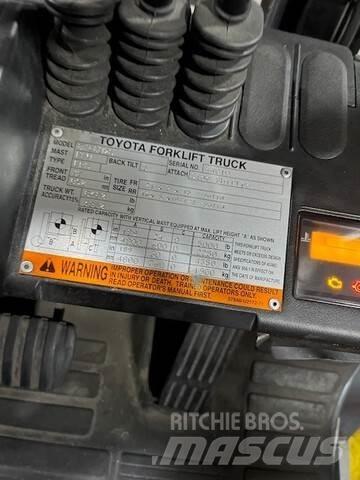 Toyota 8FGCU25 Sonstige Baumaschinen