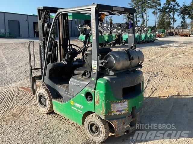 Toyota 8FGU15 Sonstige Baumaschinen