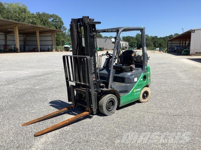 Toyota 8FGU15 Sonstige Baumaschinen