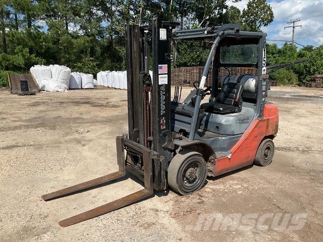 Toyota 8FGU25 Sonstige Baumaschinen