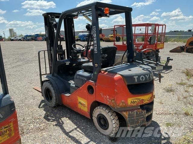 Toyota 8FGU25 Sonstige Baumaschinen