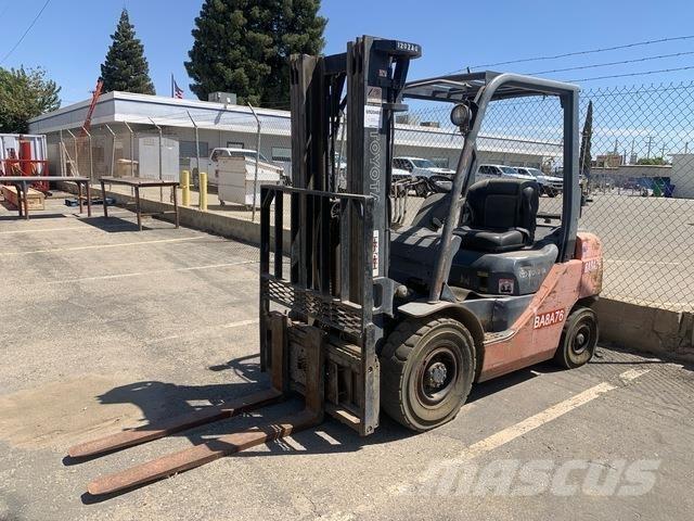 Toyota 8FGU25 Sonstige Baumaschinen