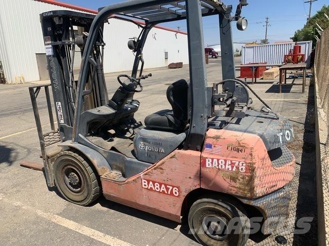 Toyota 8FGU25 Sonstige Baumaschinen