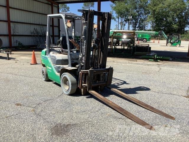 Toyota 8FGU25 Sonstige Baumaschinen
