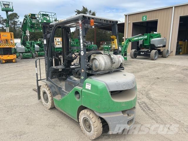 Toyota 8FGU25 Andere Gabelstapler