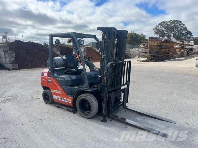 Toyota 8FGU25 Andere Gabelstapler