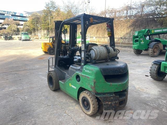 Toyota 8FGU25 Andere Gabelstapler