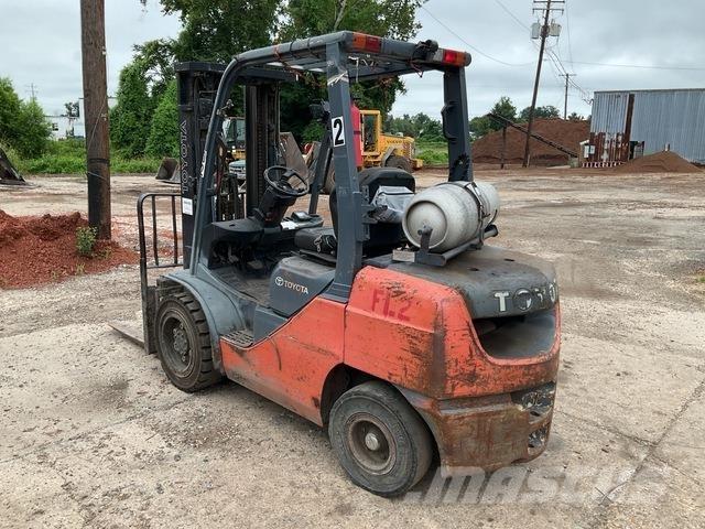 Toyota 8FGU30 Sonstige Baumaschinen