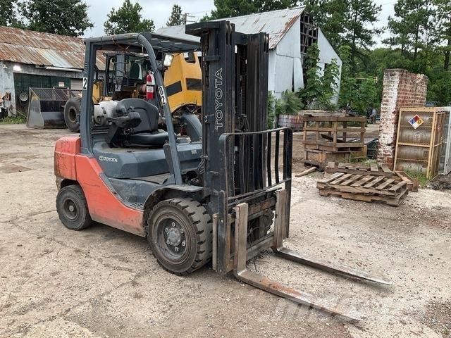 Toyota 8FGU30 Sonstige Baumaschinen
