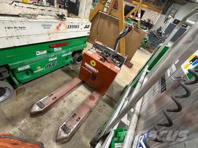 Toyota 8HBW23 Handhubwagen