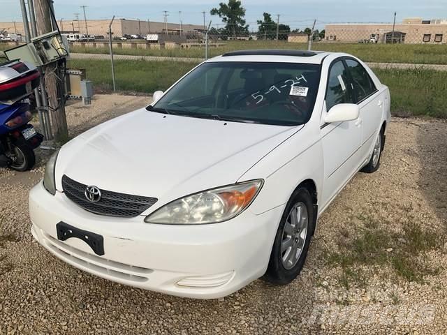 Toyota Camry PKWs