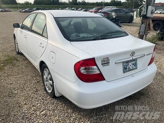 Toyota Camry PKWs