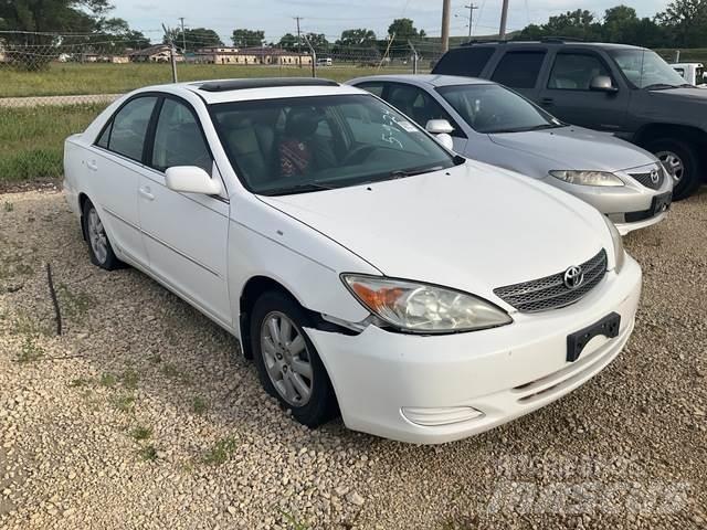 Toyota Camry PKWs