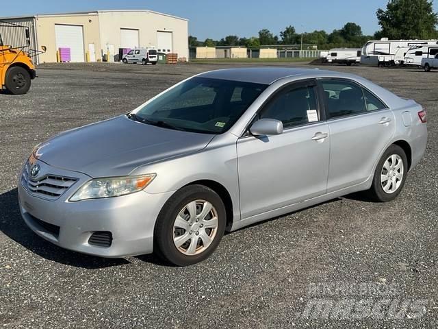 Toyota Camry PKWs