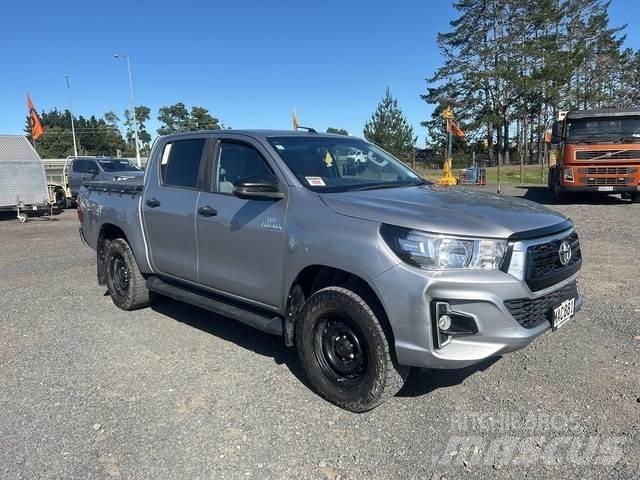 Toyota HiLux Pickup/Pritschenwagen