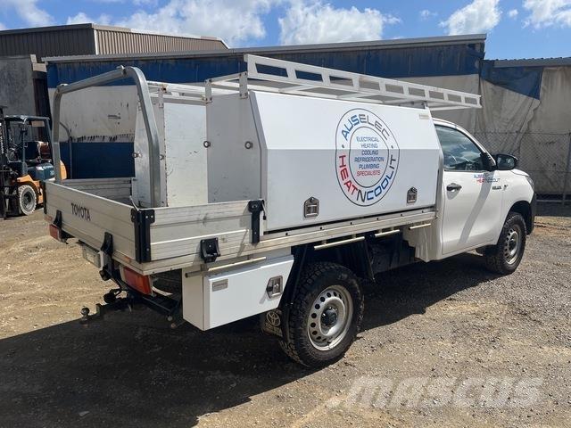 Toyota HiLux Andere Transporter