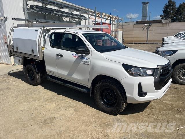Toyota HiLux Andere Transporter