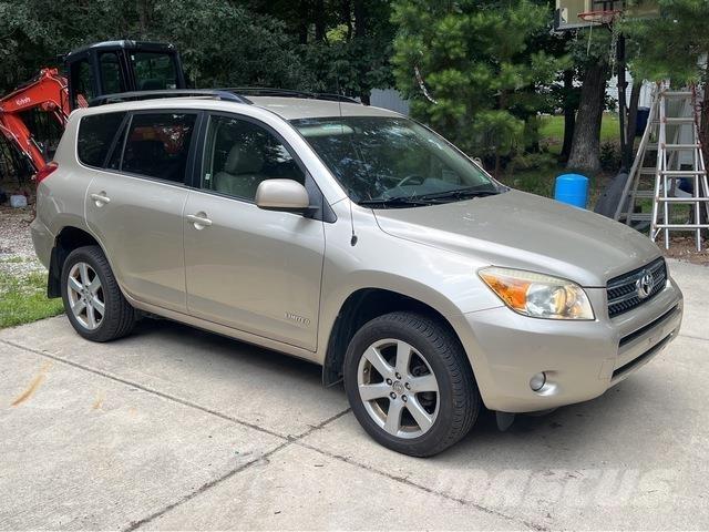 Toyota RAV4 PKWs