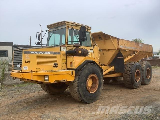 Volvo A25C Dumper - Knickgelenk