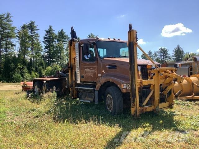Volvo BM VHD Schneeschilde und -pflüge