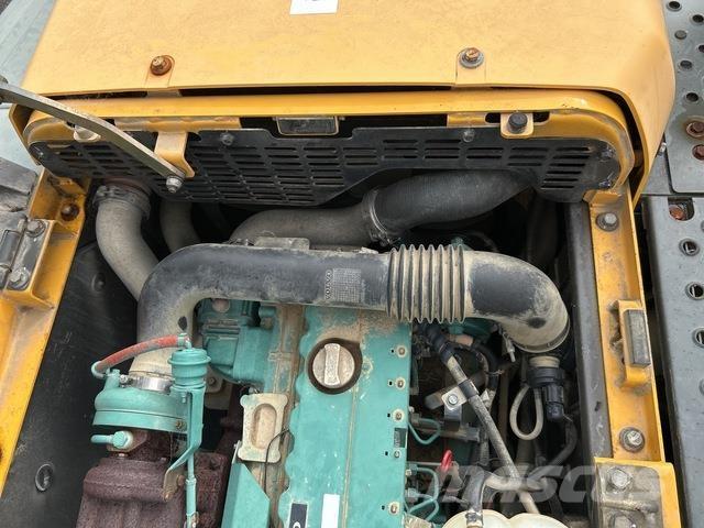 Volvo EC220DL Raupenbagger