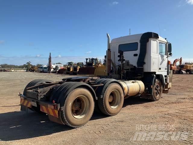 Volvo F12 Sattelzugmaschinen