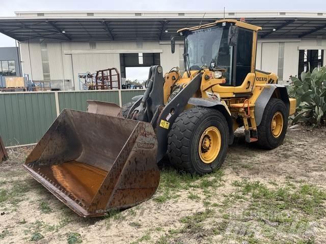 Volvo L90F Radlader