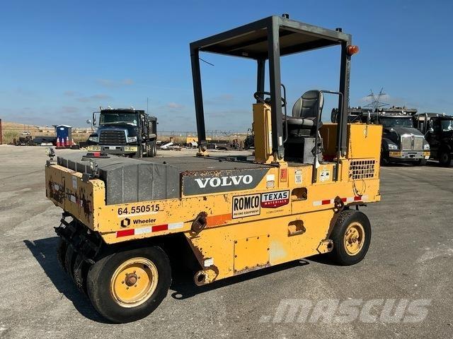 Volvo PT125 Gummiradwalzen
