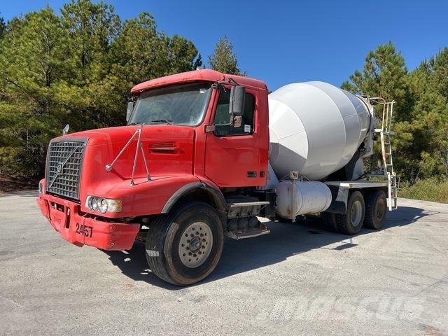 Volvo VHD64B Andere Fahrzeuge