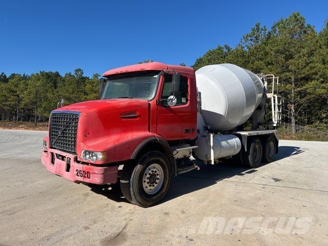 Volvo VHD64B Andere Fahrzeuge