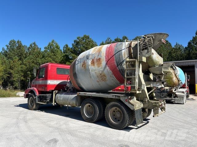 Volvo VHD64B Andere Fahrzeuge