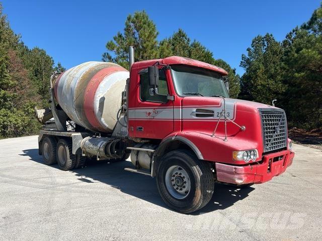 Volvo VHD64B Andere Fahrzeuge