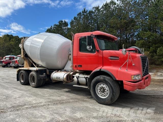 Volvo VHD64B Andere Fahrzeuge