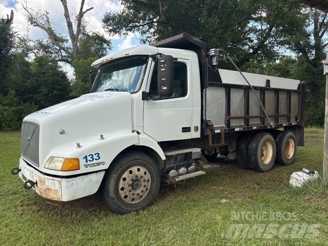 Volvo VN Kipper