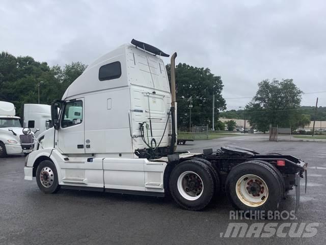 Volvo VNL Sattelzugmaschinen