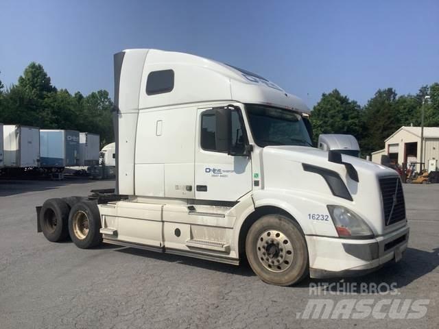 Volvo VNL Sattelzugmaschinen