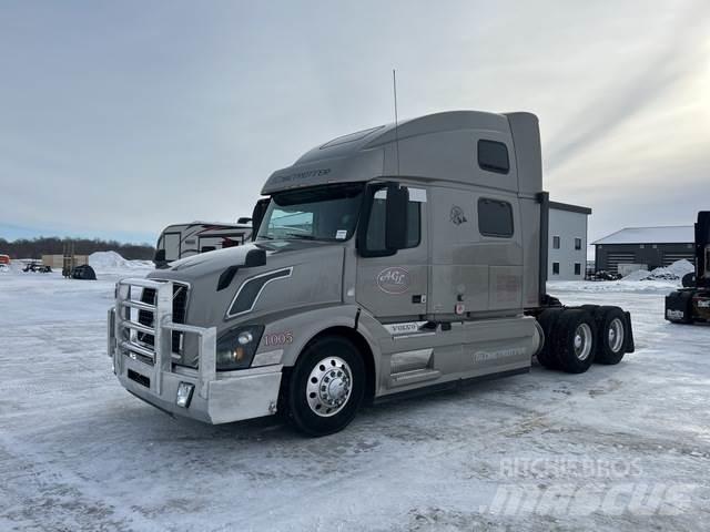 Volvo VNL Sattelzugmaschinen