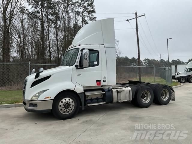 Volvo VNL Sattelzugmaschinen