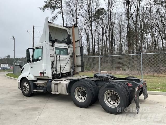 Volvo VNL Sattelzugmaschinen
