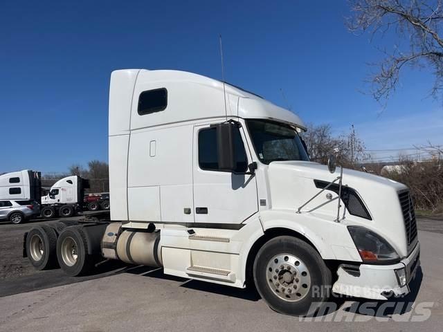 Volvo VNL Sattelzugmaschinen