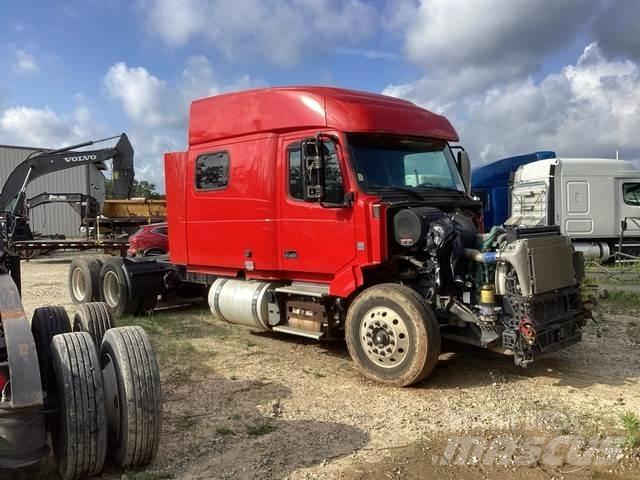 Volvo VNL Sattelzugmaschinen