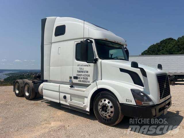 Volvo VNL Sattelzugmaschinen