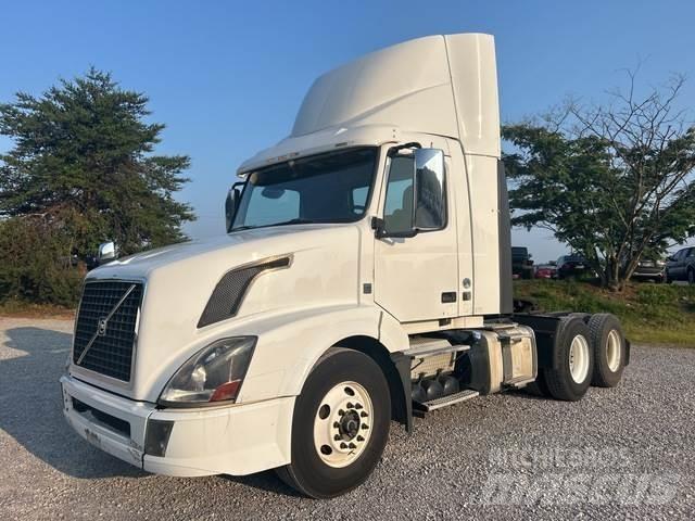 Volvo VNL Sattelzugmaschinen