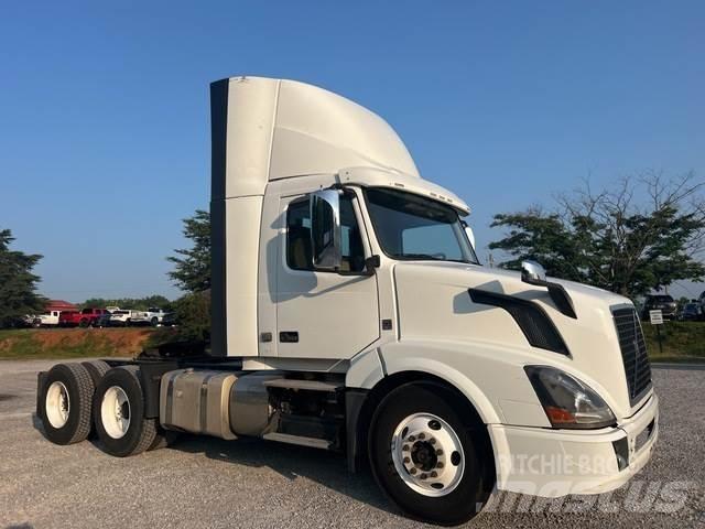 Volvo VNL Sattelzugmaschinen
