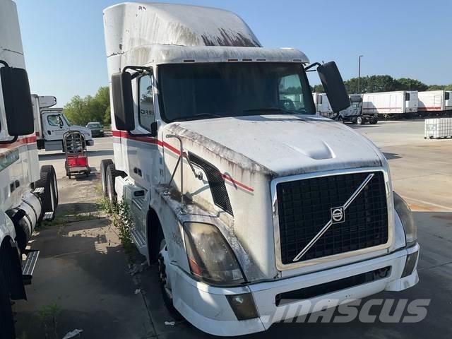 Volvo VNL Sattelzugmaschinen
