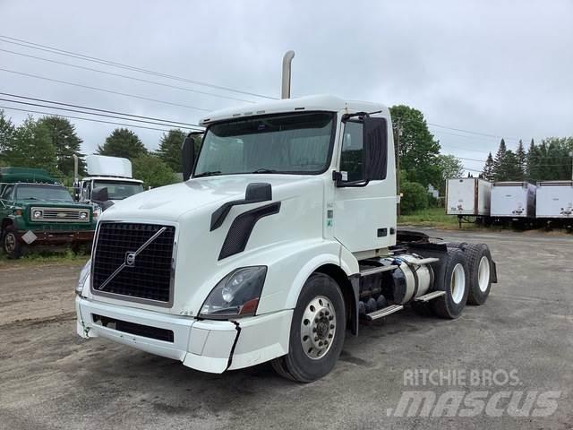 Volvo VNL Sattelzugmaschinen