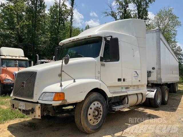 Volvo VNL Sattelzugmaschinen