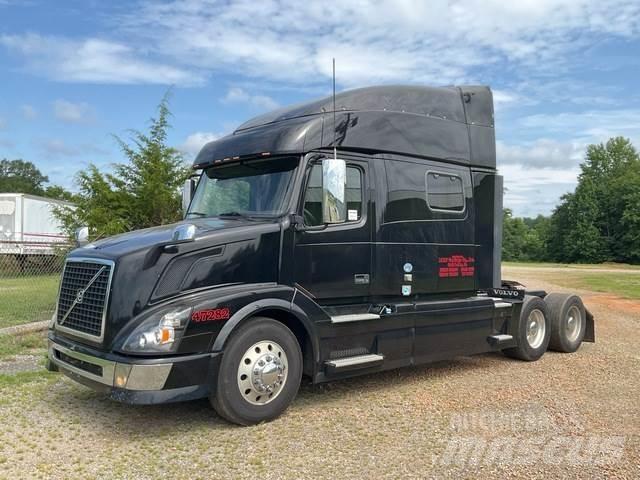 Volvo VNL Sattelzugmaschinen