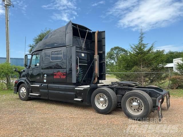 Volvo VNL Sattelzugmaschinen