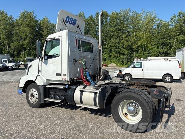 Volvo VNL Sattelzugmaschinen